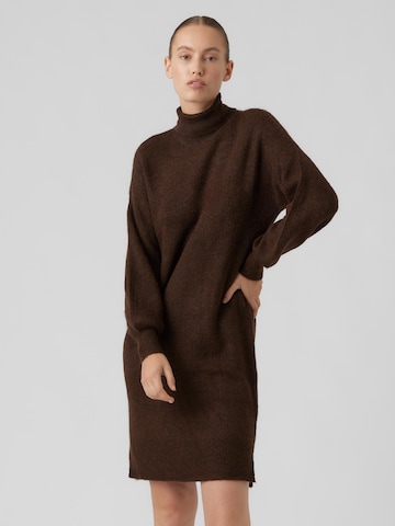 VERO MODA Stickad klänning 'FILENE' i brun: framsida