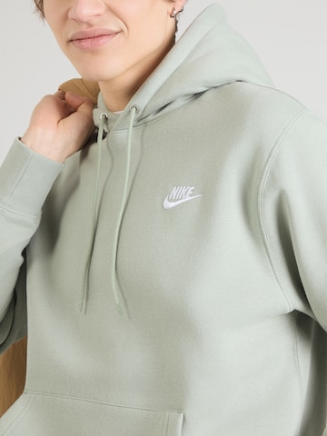 Nike Sportswear Majica 'CLUB' | zelena barva