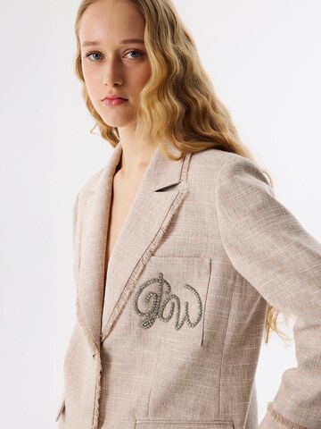 Twist Blazer in Beige