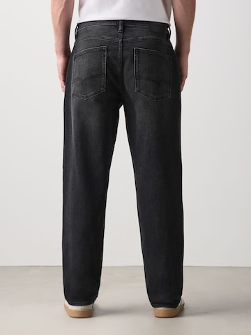 Next Regular Jeans i svart