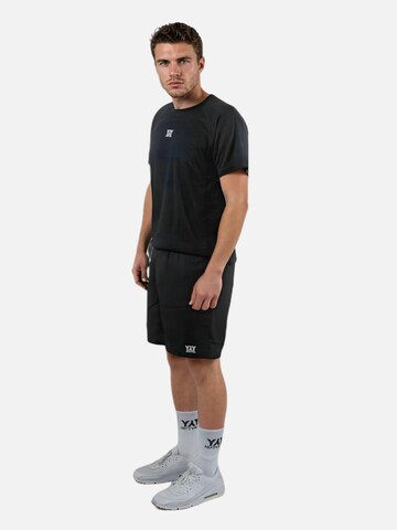 HEFTYKA Regular Sporthose‌‌‌‌‌‌‌‌ in Schwarz