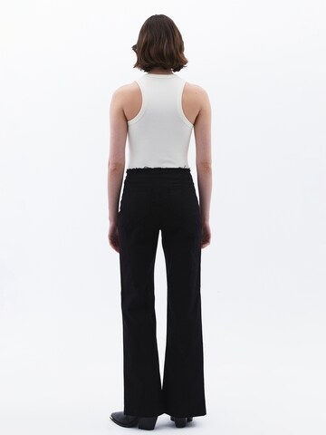 OXXO Regular Trousers in Black