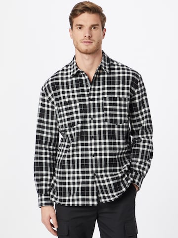 ABOUT YOU Limited Regular fit Button Up Shirt 'Kadir' in Black: front