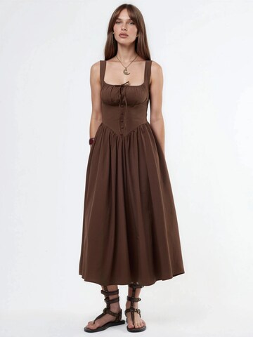 Busem Summer Dress in Brown: front