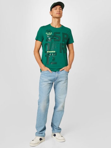 Tricou de la CAMP DAVID pe verde