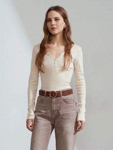 Dilvin Blusen in Beige: Vorderseite