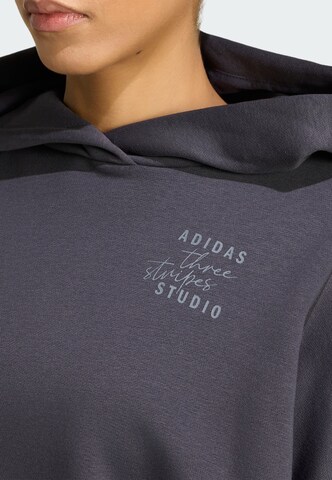 ADIDAS SPORTSWEAR Sportsweatshirt 'Studio' in Grau