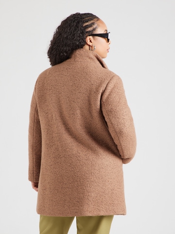 ONLY Carmakoma - Abrigo de invierno 'Carnewsophia' en marrón