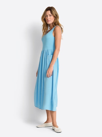 Rochie de la Rich & Royal pe albastru