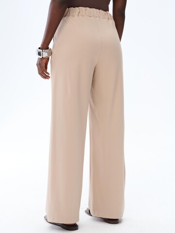 Blue Shadow Wide Leg Hose 'Paloma'‌‌‌ in Beige