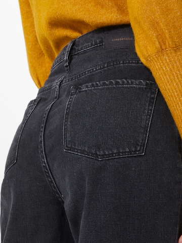 Loosefit Jeans 'Maira' di ARMEDANGELS in nero