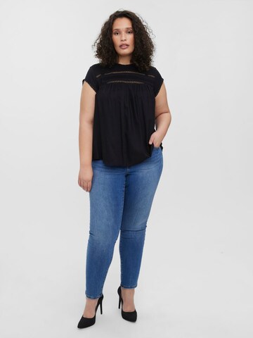 Bluză 'DEBBIE' de la Vero Moda Curve pe negru