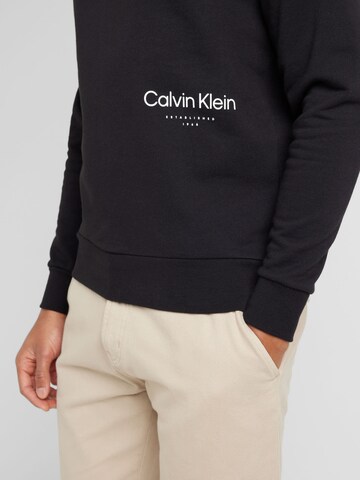 Calvin KleinSweater majica - crna boja