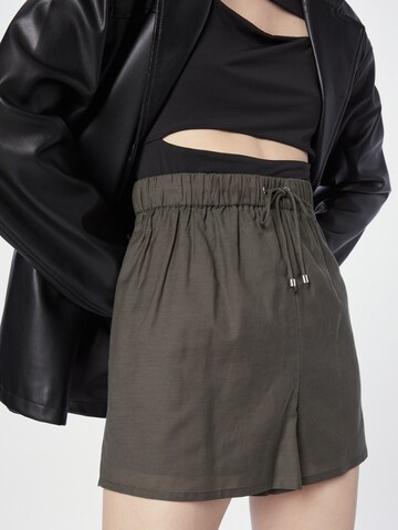 Regular Pantalon 'Orelia' ABOUT YOU en vert