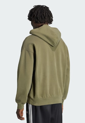 Sweat-shirt 'Elevated' ADIDAS ORIGINALS en vert
