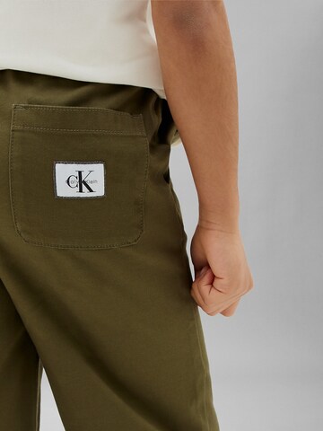 Loosefit Pantalon Calvin Klein Jeans en vert