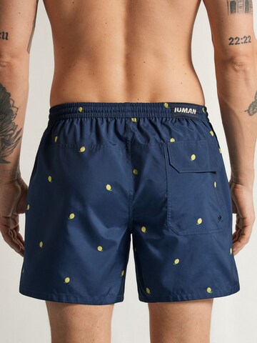 IUMAN Intimissimi Badeshorts with bottle opener in Blau