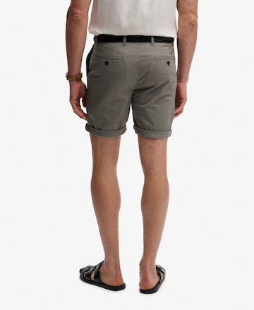 Superdry & Co Slimfit Shorts in Grau