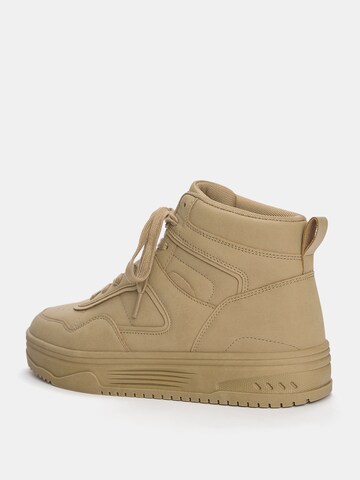 Pull&Bear Sneaker in Braun