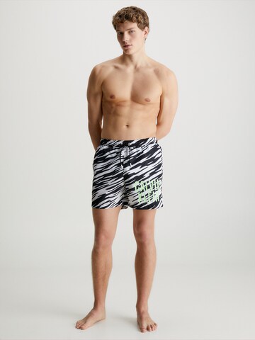 Shorts de bain 'Intense Power' Calvin Klein Swimwear en noir