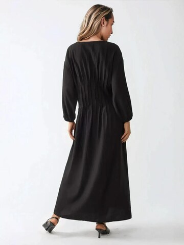 Hiccup Kleid‌‌‌‌‌‌‌ in Schwarz