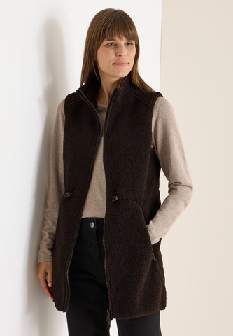CECIL Vest in Brown: front