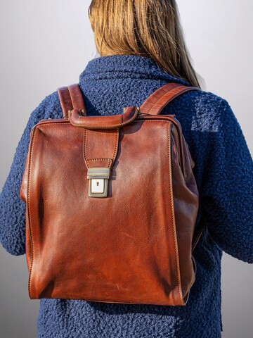 bupell Rucksack 'Carmine'‌‌‌‌ in Braun: Vorderseite