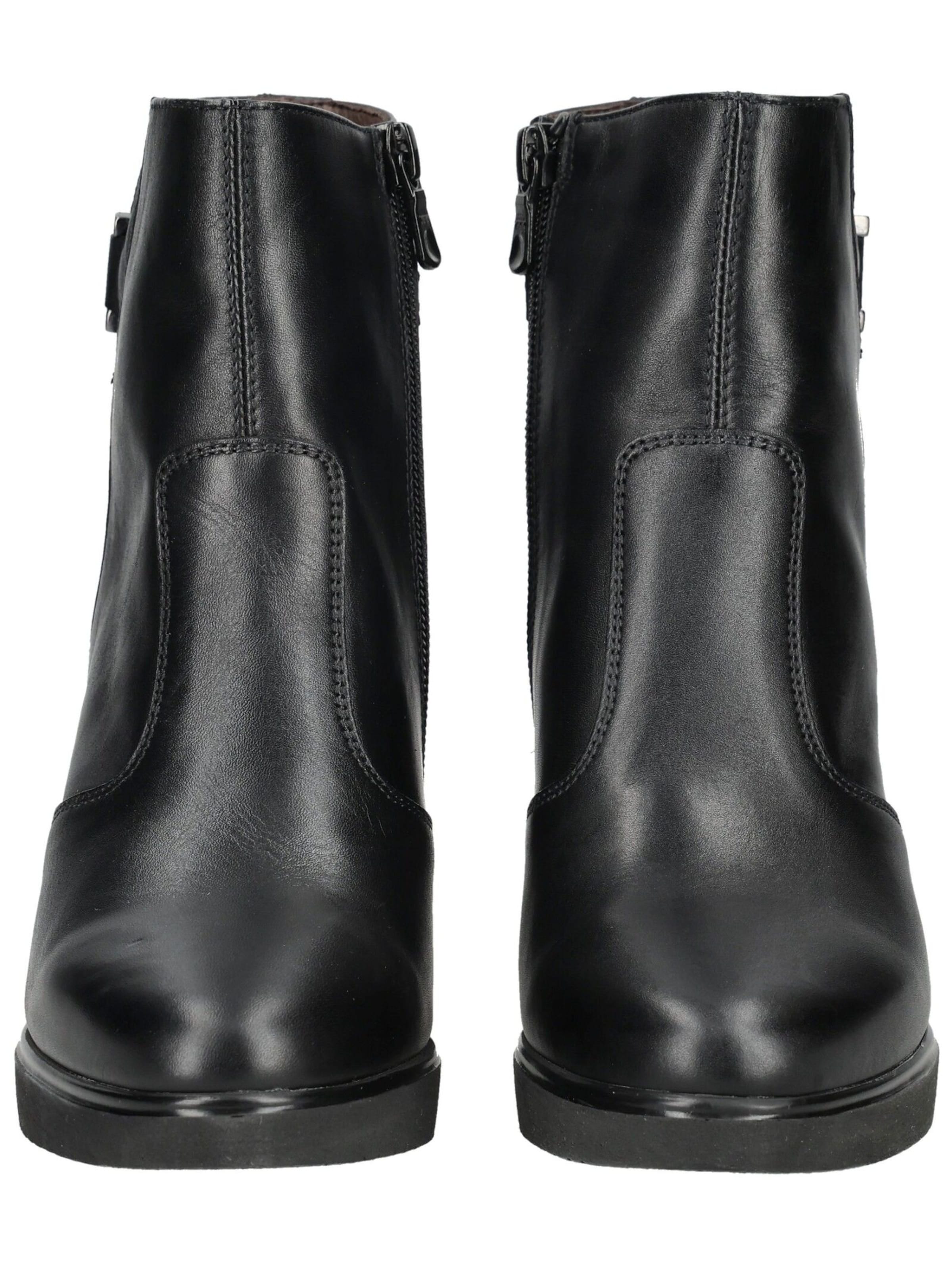 Nero Giardini Ankle Boots in Black
