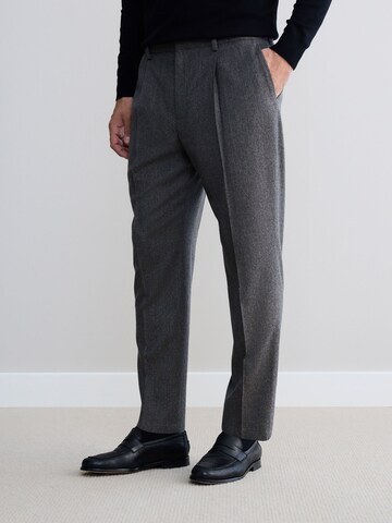 Next Regular Hose in Grau: Vorderseite