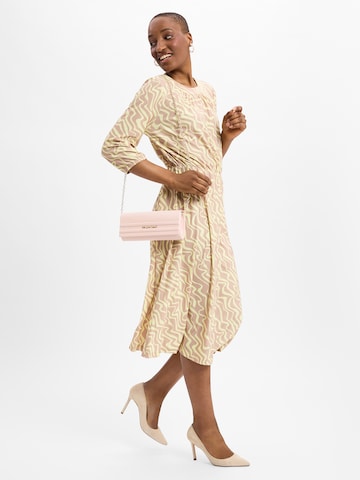 Betty & Co Kleid in Gelb
