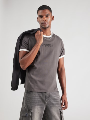 WEEKDAY Bluser & t-shirts i grå: forside