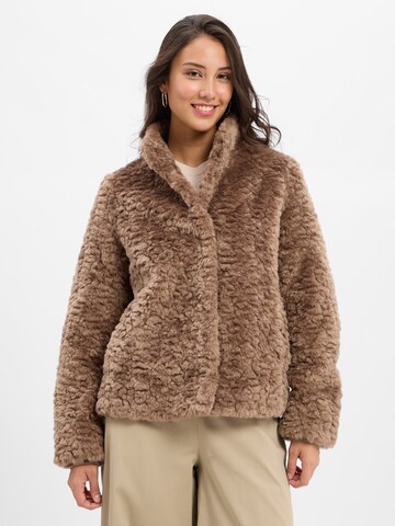 Veste mi-saison Marie Lund en beige : devant
