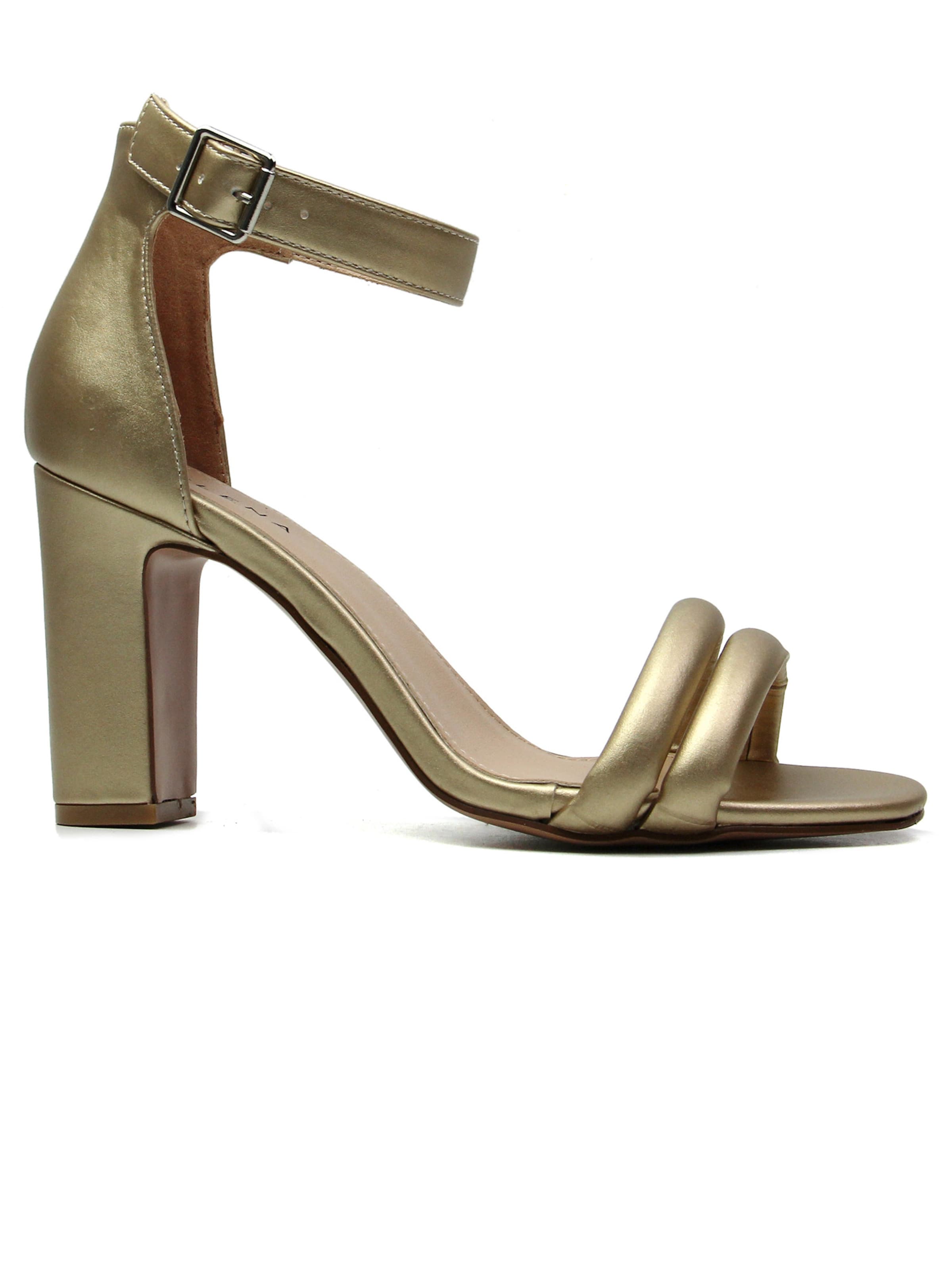 Celena - Sandálias com tiras 'Chelsie' em ouro