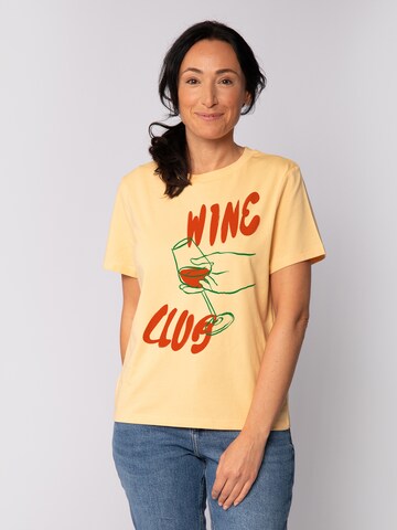 Watapparel Shirt 'Wine Club' in Yellow: front