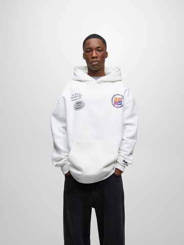 Pull&Bear Sweatshirt in White: front