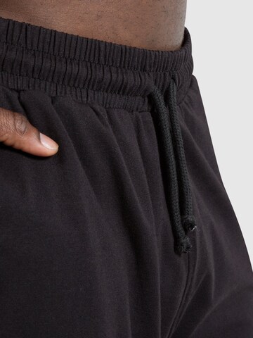 Regular Pantalon de sport 'Valentin' Smilodox en noir