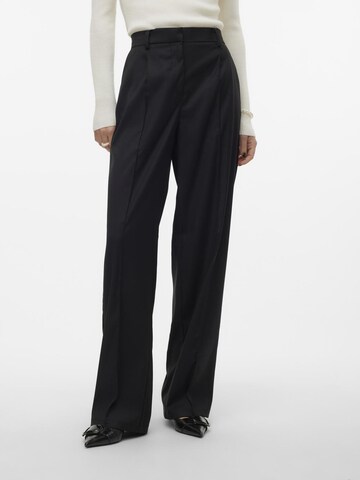 VERO MODA Regular Pleated Pants in Black: front