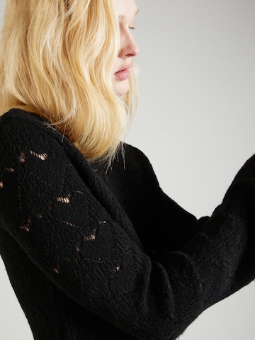 Pulover 'MORE HEARTS' de la ONLY pe negru