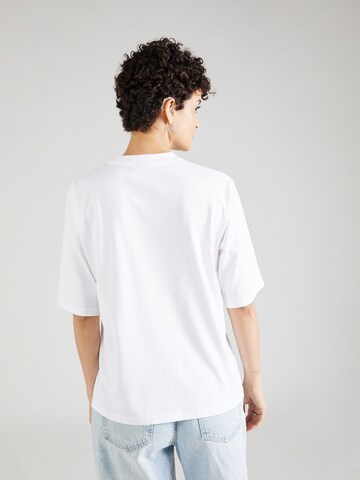 T-shirt 'HELGA' SISTERS POINT en blanc