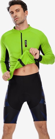 MEETWEE Performance Shirt in Green: front