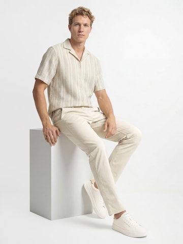 Nils Sundström Regular Chino in Beige