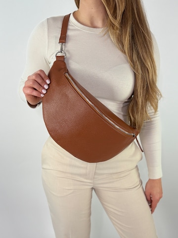 lePelou Fanny Pack in Brown