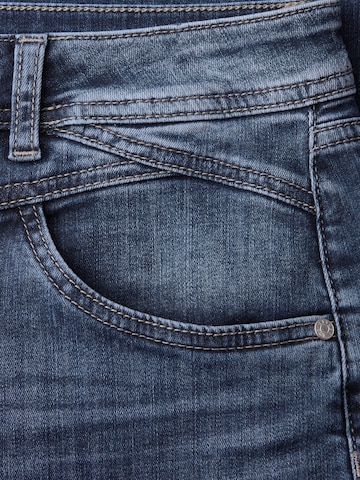 Wide leg Jeans 'Emee' de la STREET ONE pe albastru