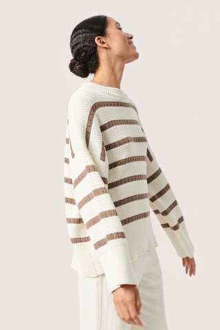 SOAKED IN LUXURY - Pullover 'Ravalina' em branco