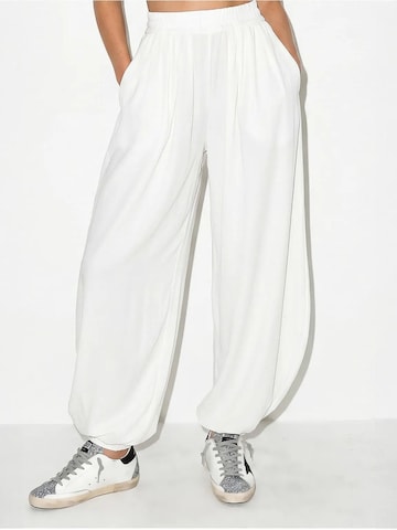 Pantalons de tailleur Bianco Lucci en blanc