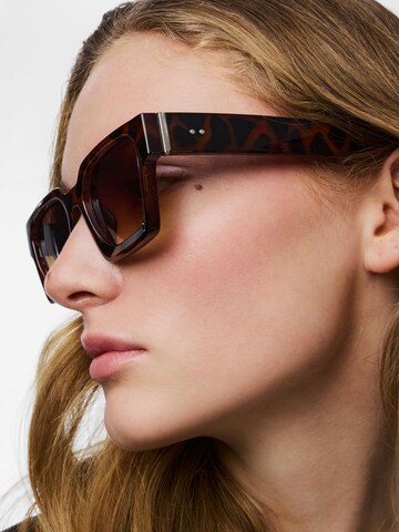 Lunettes de soleil 'PCKaren' PIECES en marron