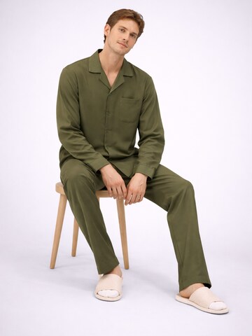 PANTONECLO Pyjama lang 'Pantoneclo Men’s Nightwear Set' in Groen