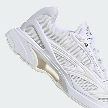 Chaussure de sport '2000' ADIDAS BY STELLA MCCARTNEY en blanc