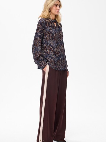 Blue Shadow Bluse‌‌‌ in Blau