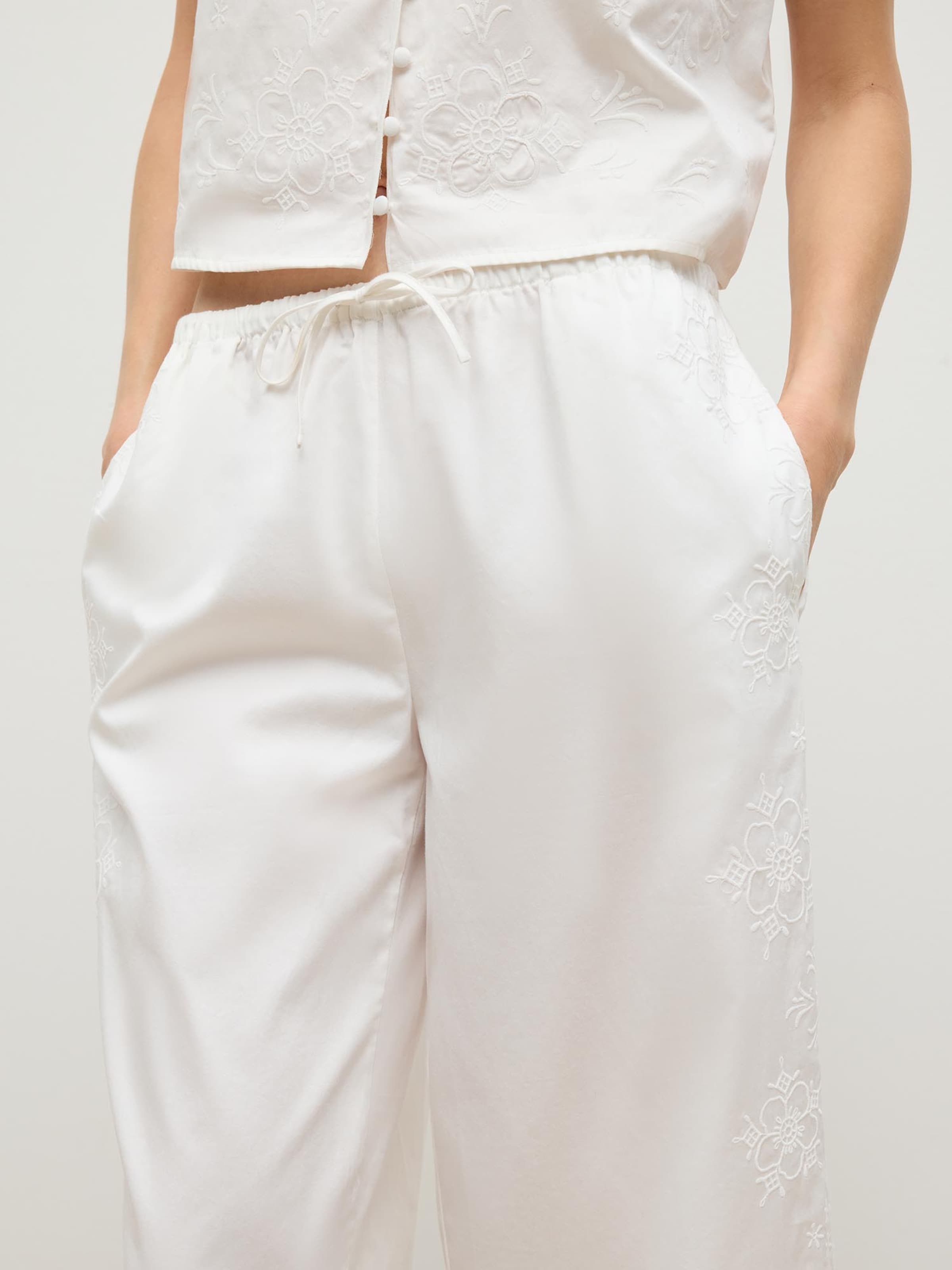 ABOUT YOU x Marie von Behrens Loose fit Pants in White | ABOUT YOU
